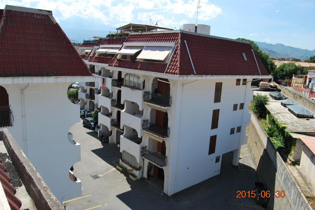 Apartamento Baia Degli Dei Giardini-Naxos Habitación foto