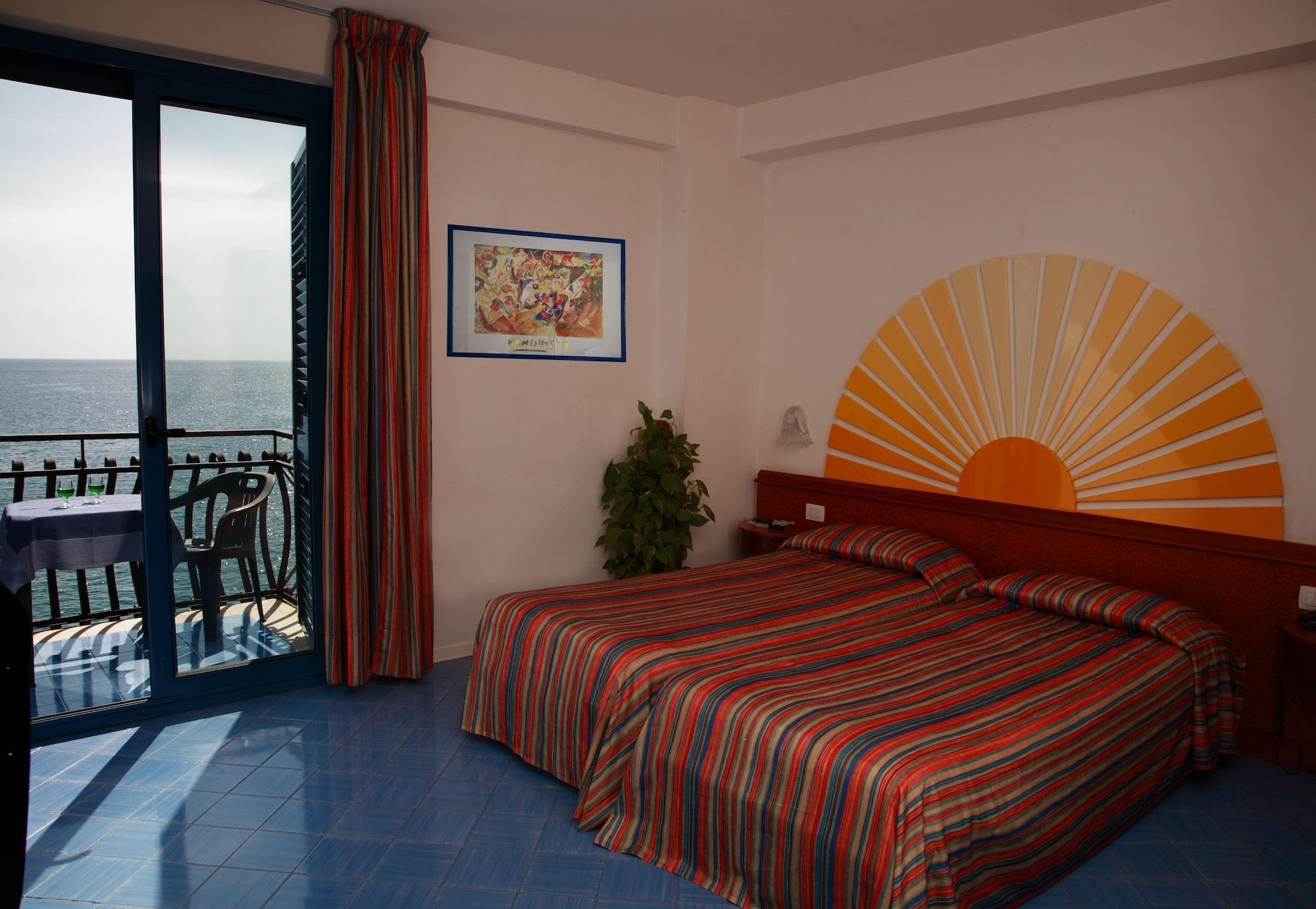 Apartamento Baia Degli Dei Giardini-Naxos Exterior foto