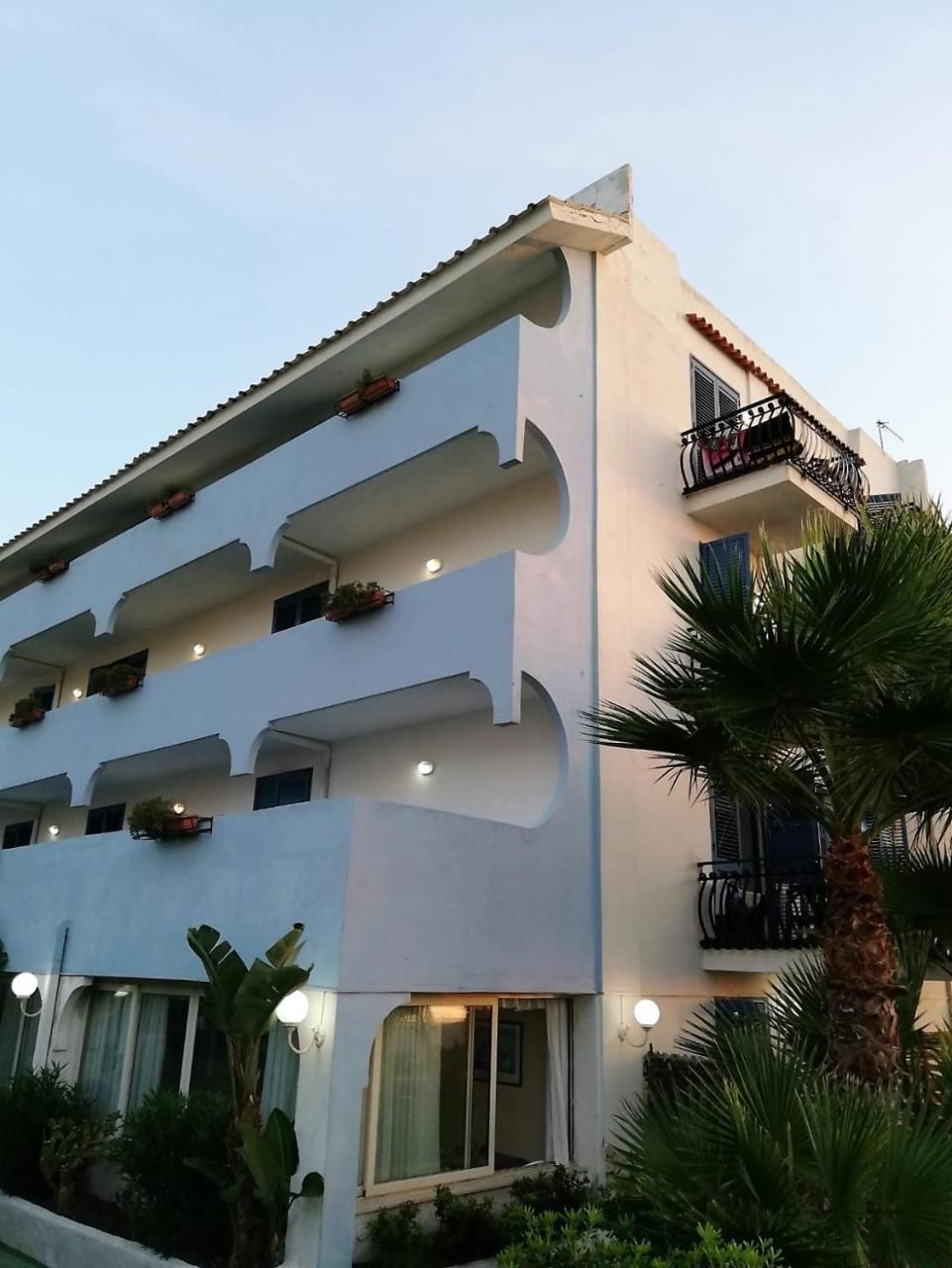 Apartamento Baia Degli Dei Giardini-Naxos Exterior foto